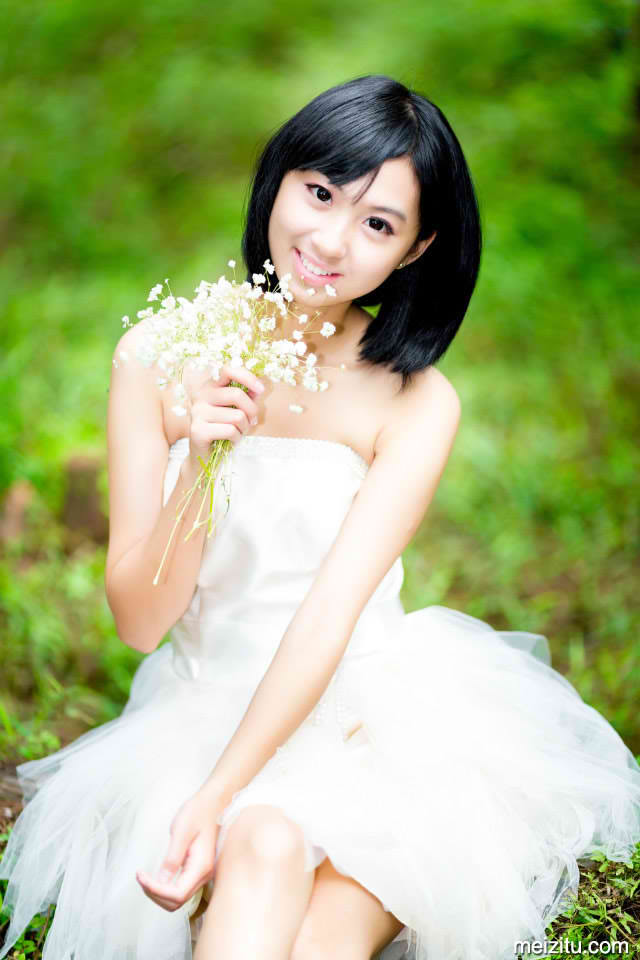 花城谢怜树上塞花瓣