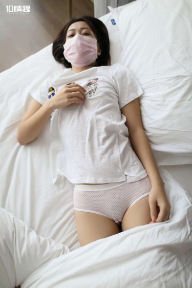 金蚕降